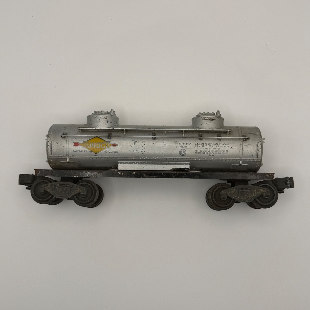 Lionel Sunoco 8000 Gallon Tank Car Vintage Silver O Gauge Rolling Stock